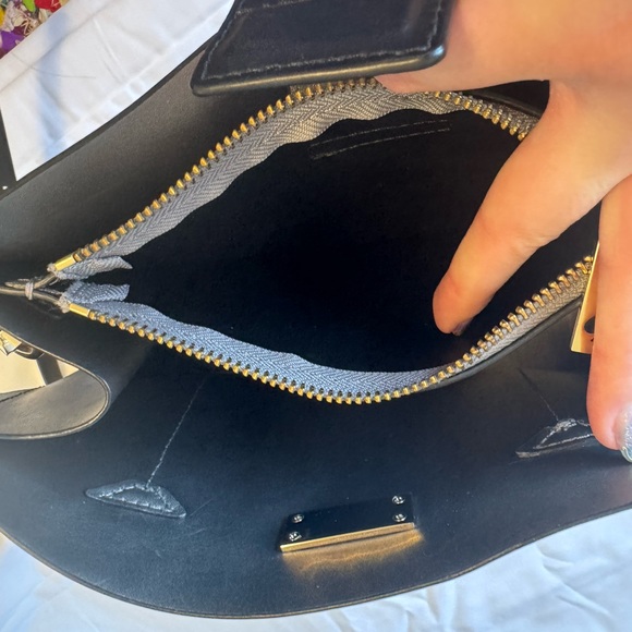 Kate Spade Black Leather Shoulder Bag Gold Hardware - Picture 4 of 7